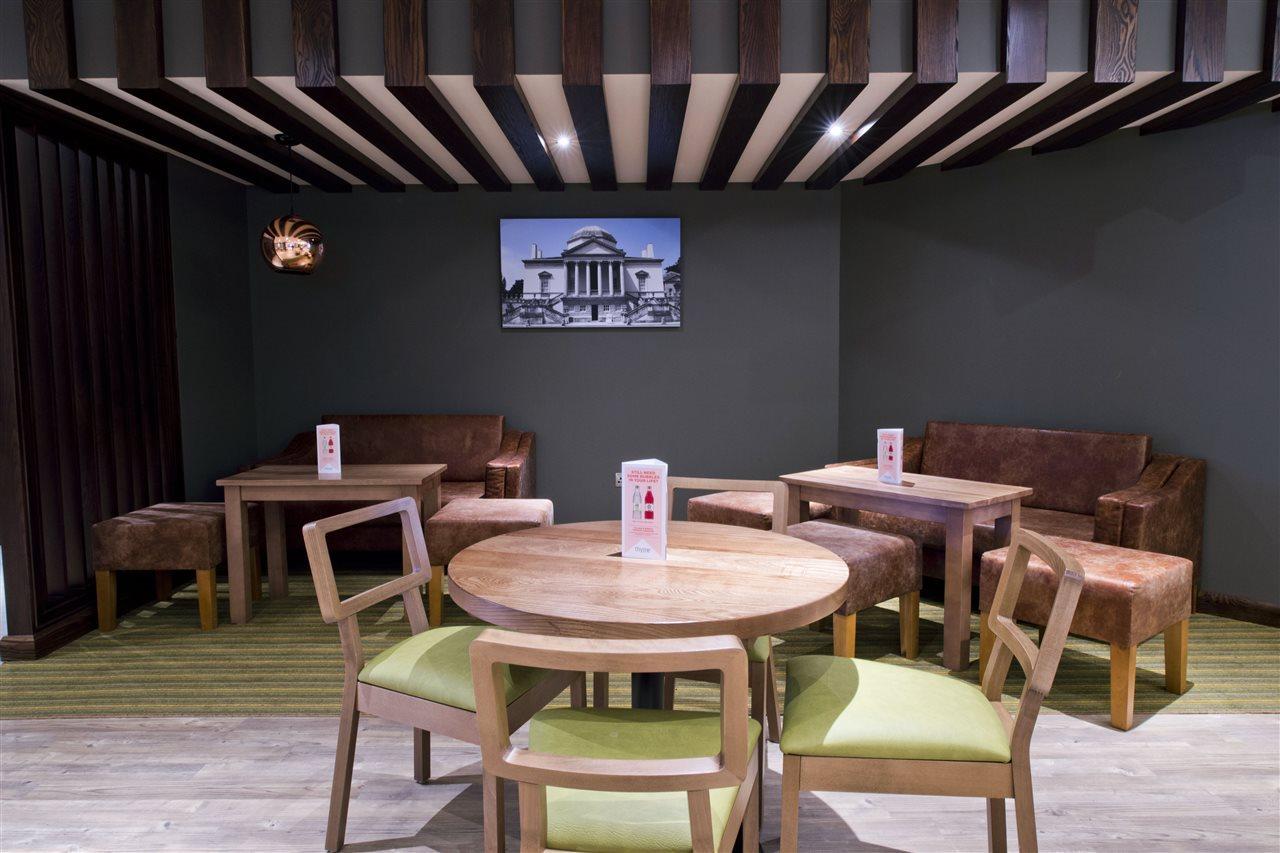 Premier Inn London Chiswick Екстер'єр фото